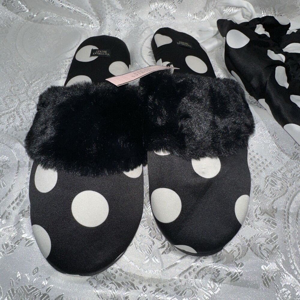 NWT Women's Victoria's Secret Black & White Polka Dot Slippers Size Large